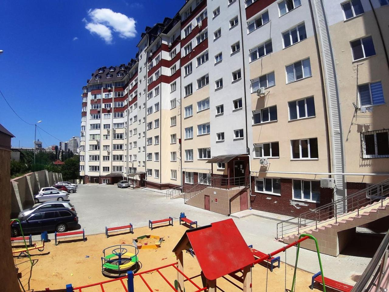 Two And Living Apartament Chisinau